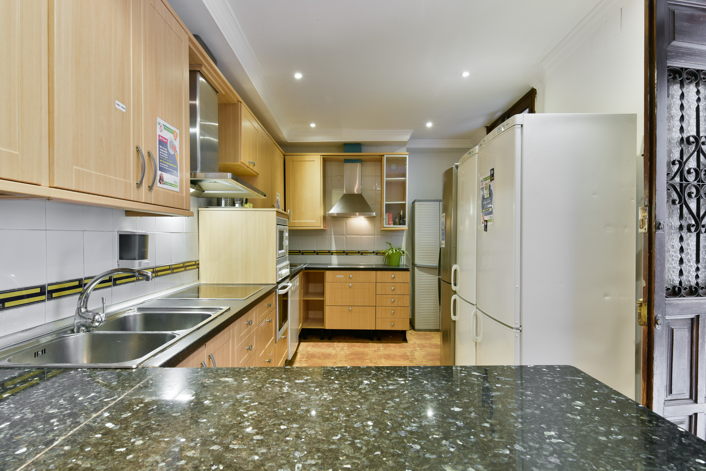 Feel Hostel City Center