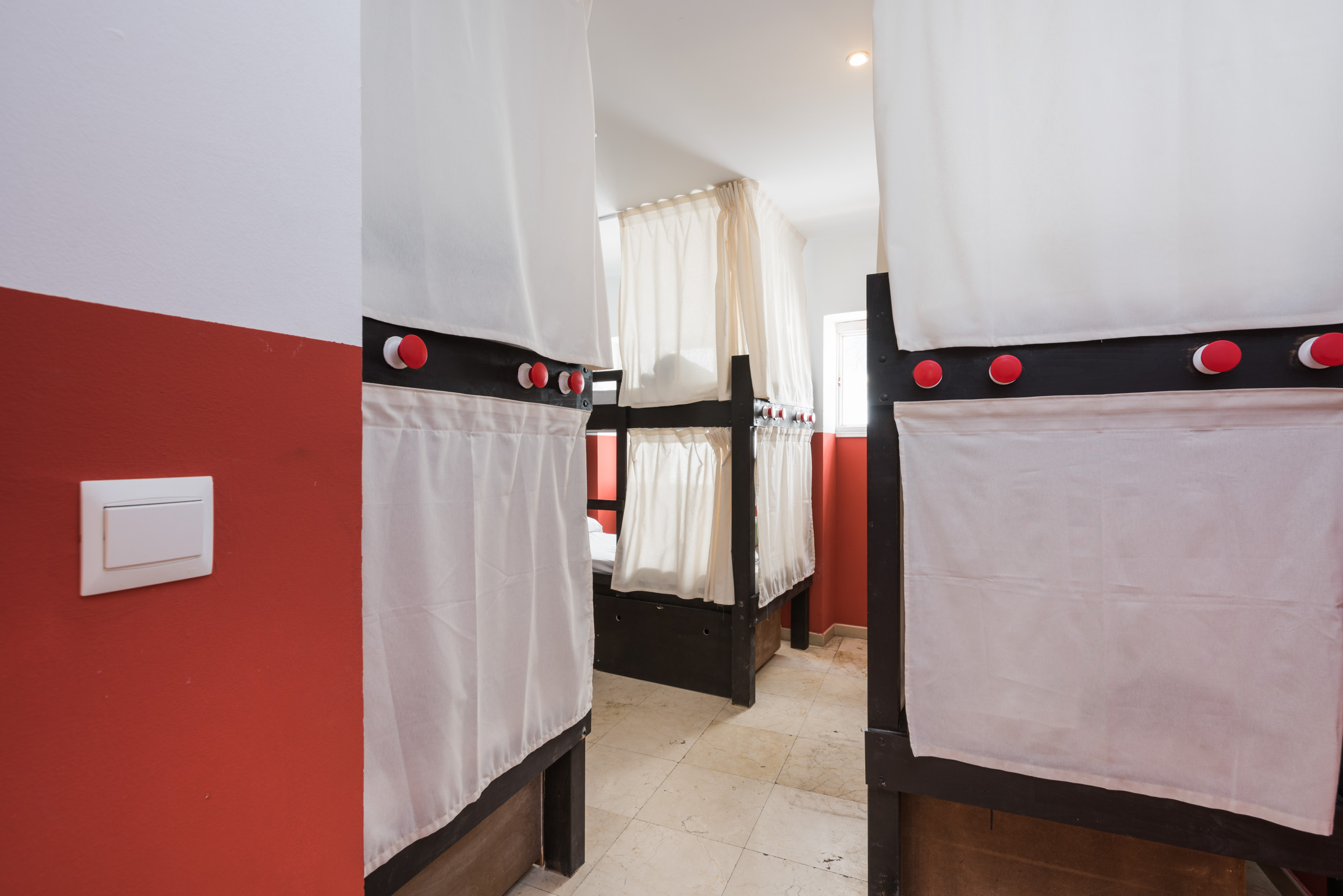 Feel Hostel City Center