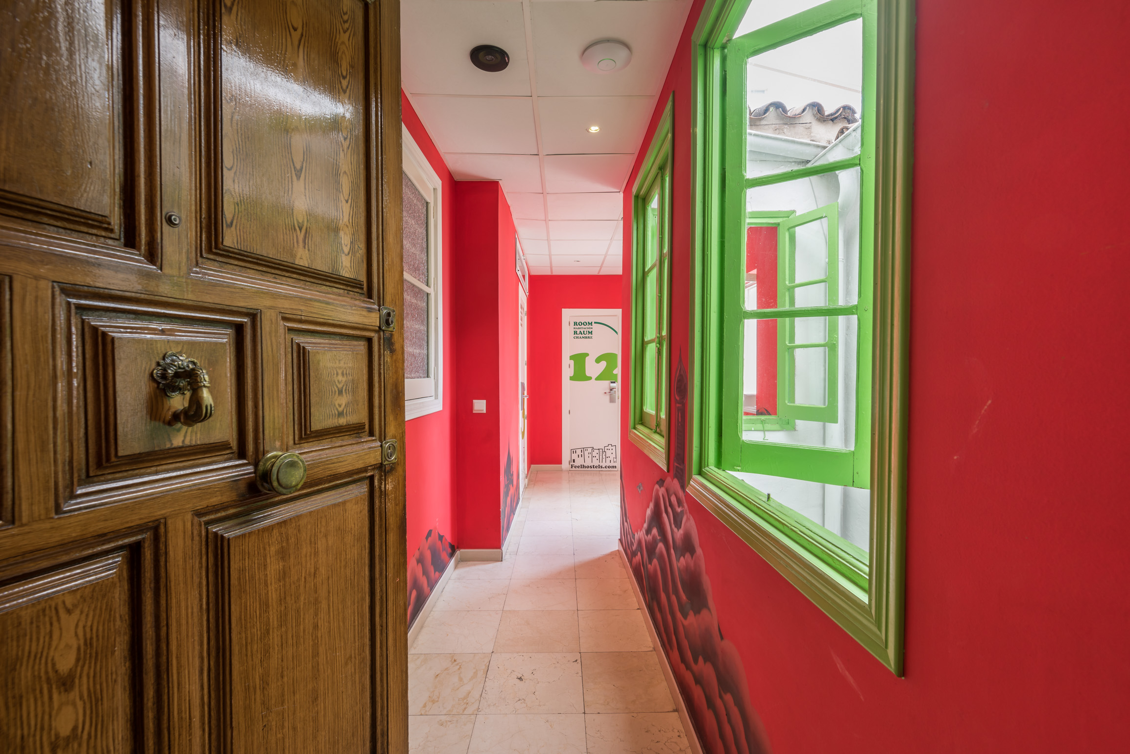 Feel Hostel City Center