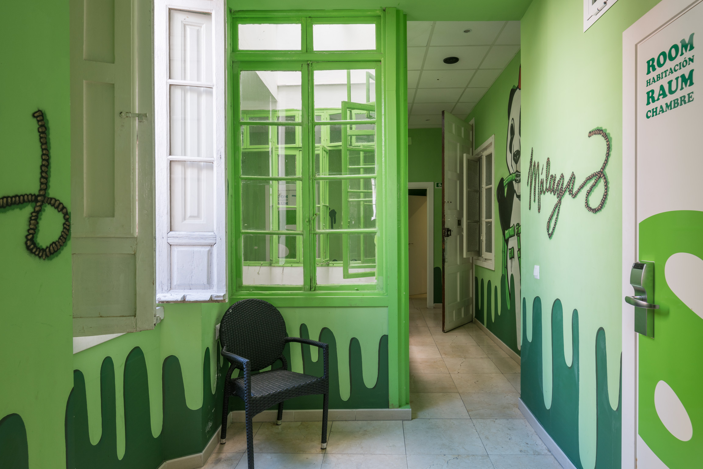 Feel Hostel City Center