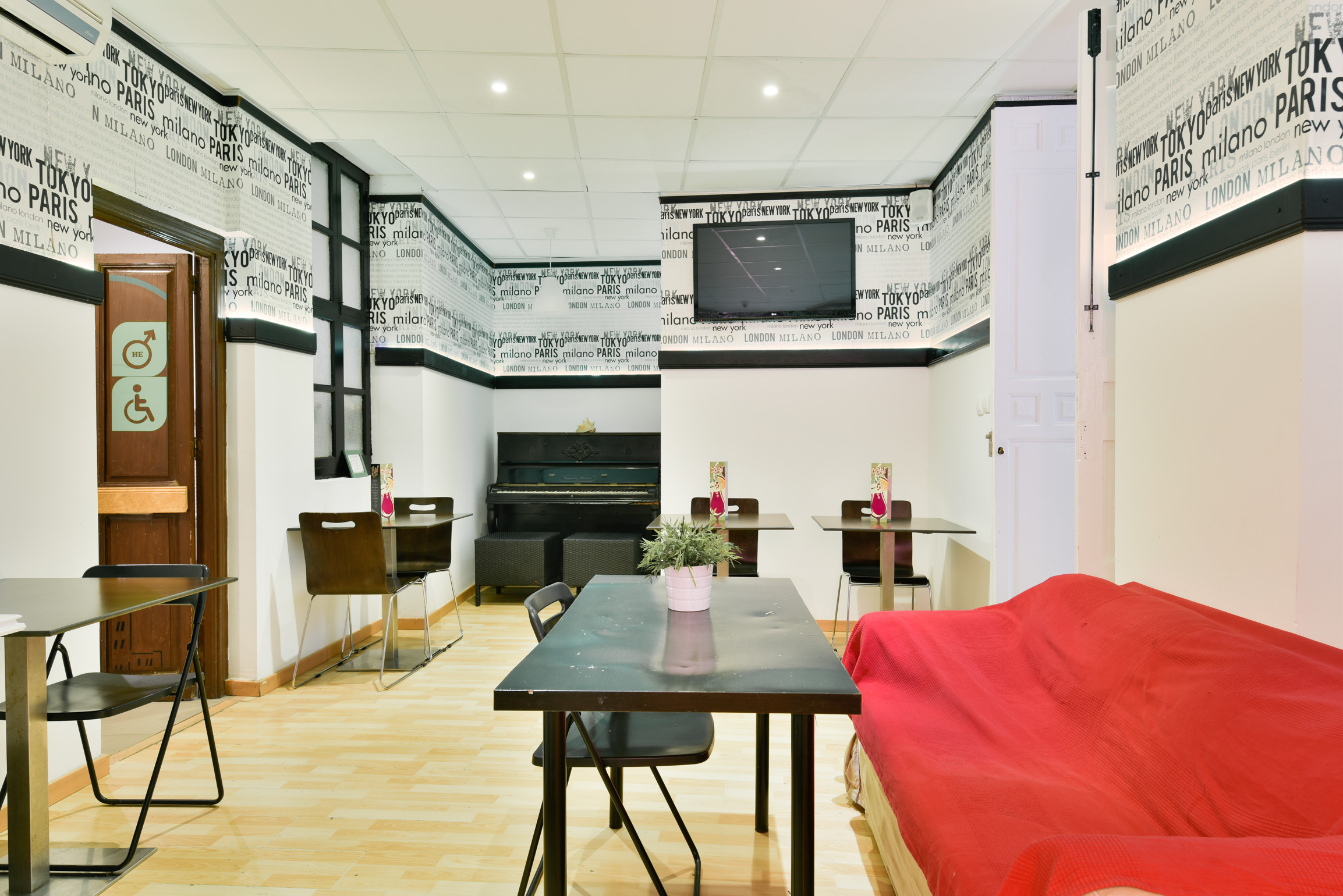 Feel Hostel City Center