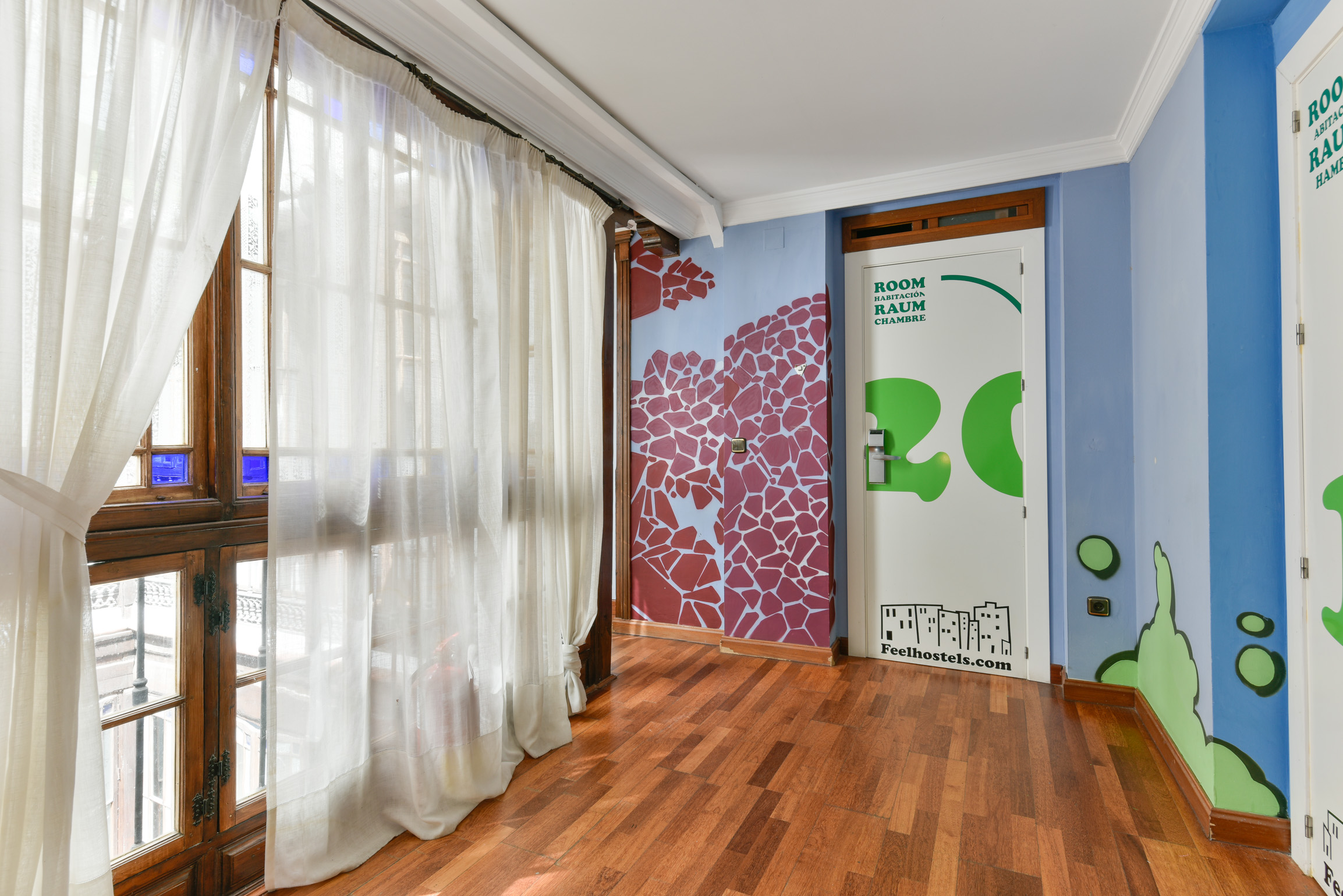 Feel Hostel City Center