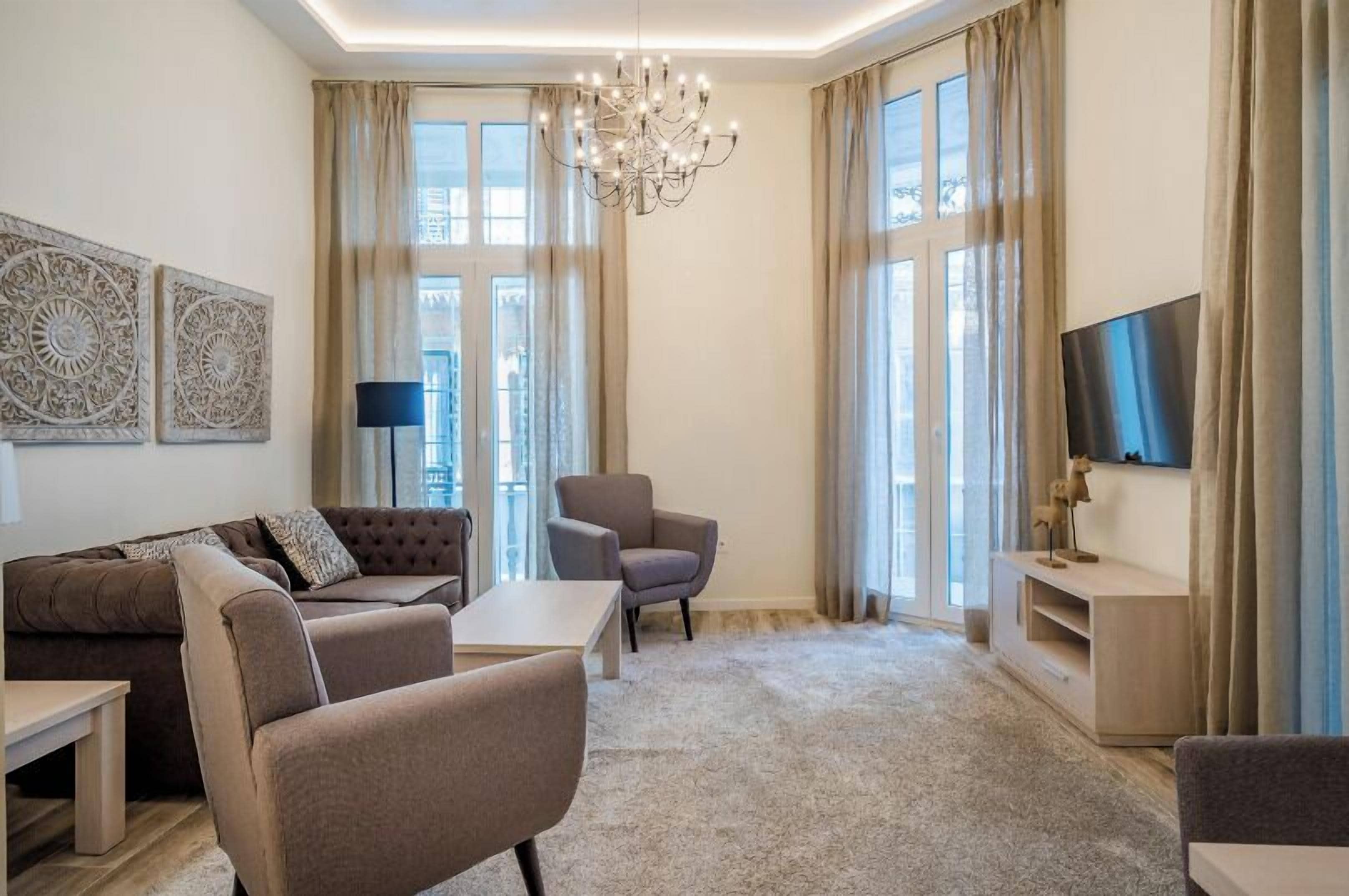 Fresh Velazquez Apartments