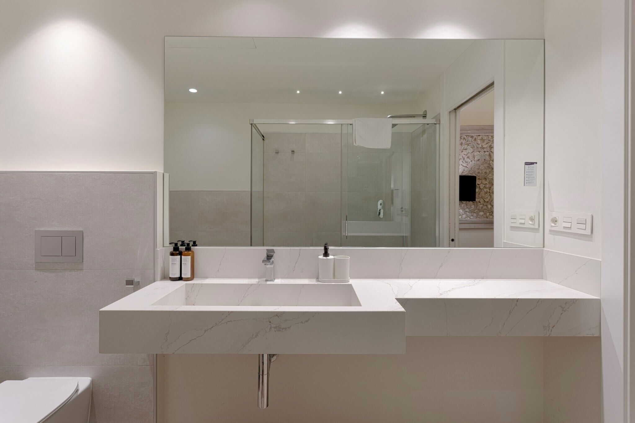 Fresh Velazquez Apartments