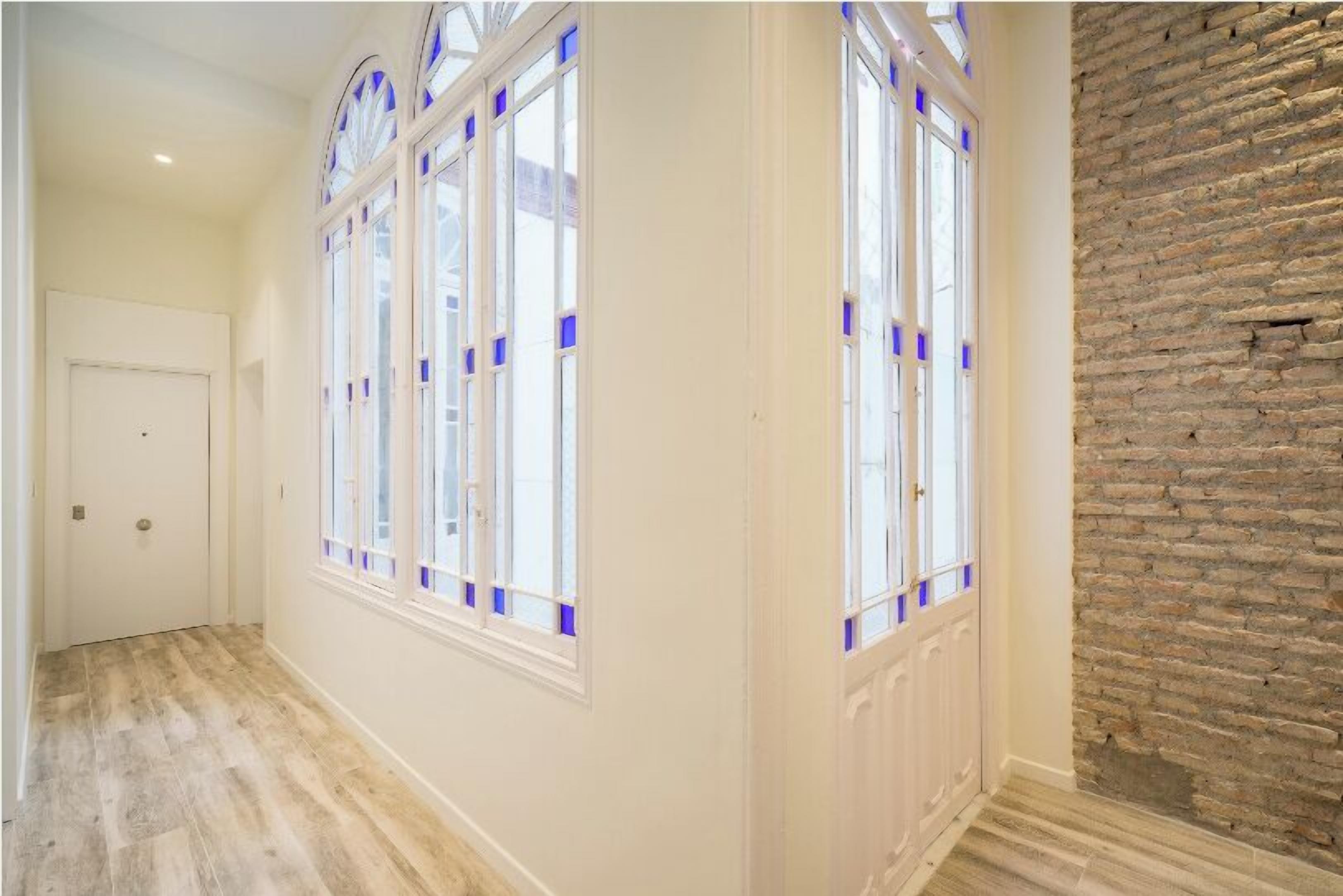 Fresh Velazquez Apartments