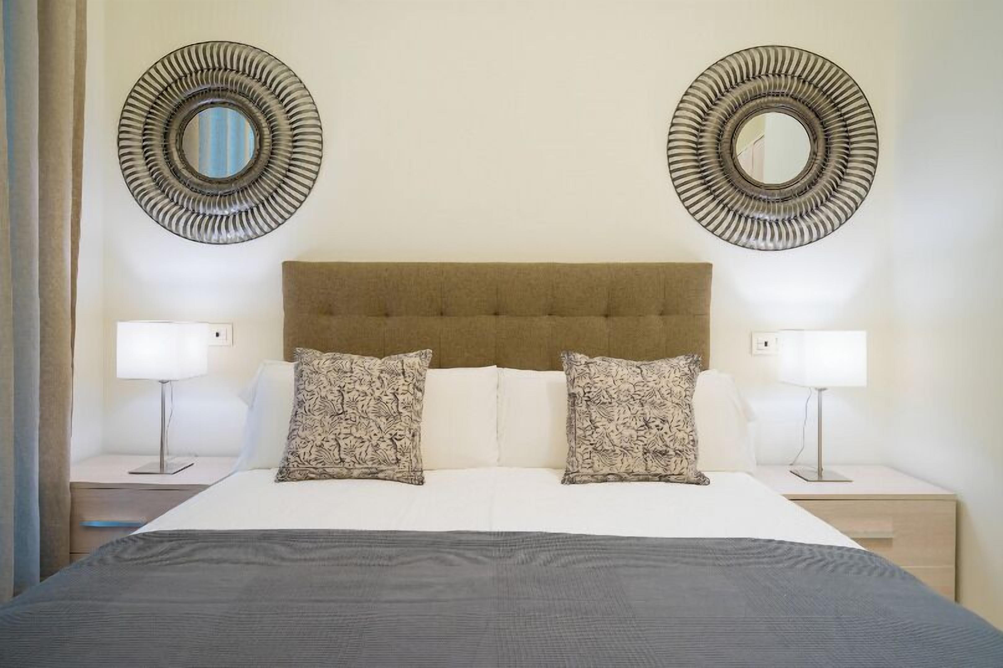 Fresh Velazquez Apartments