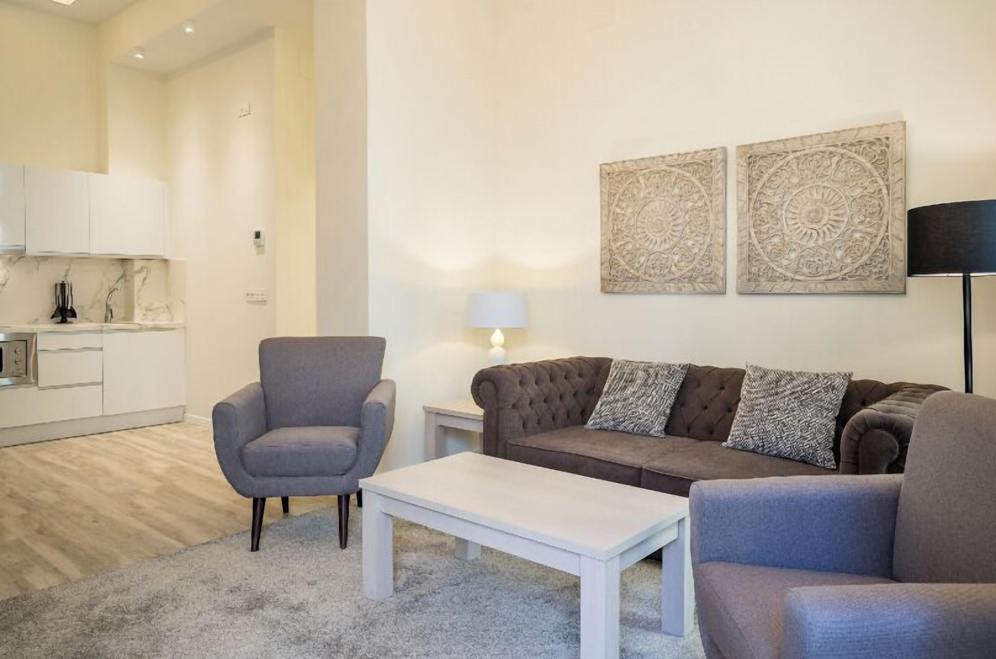 Fresh Velazquez Apartments