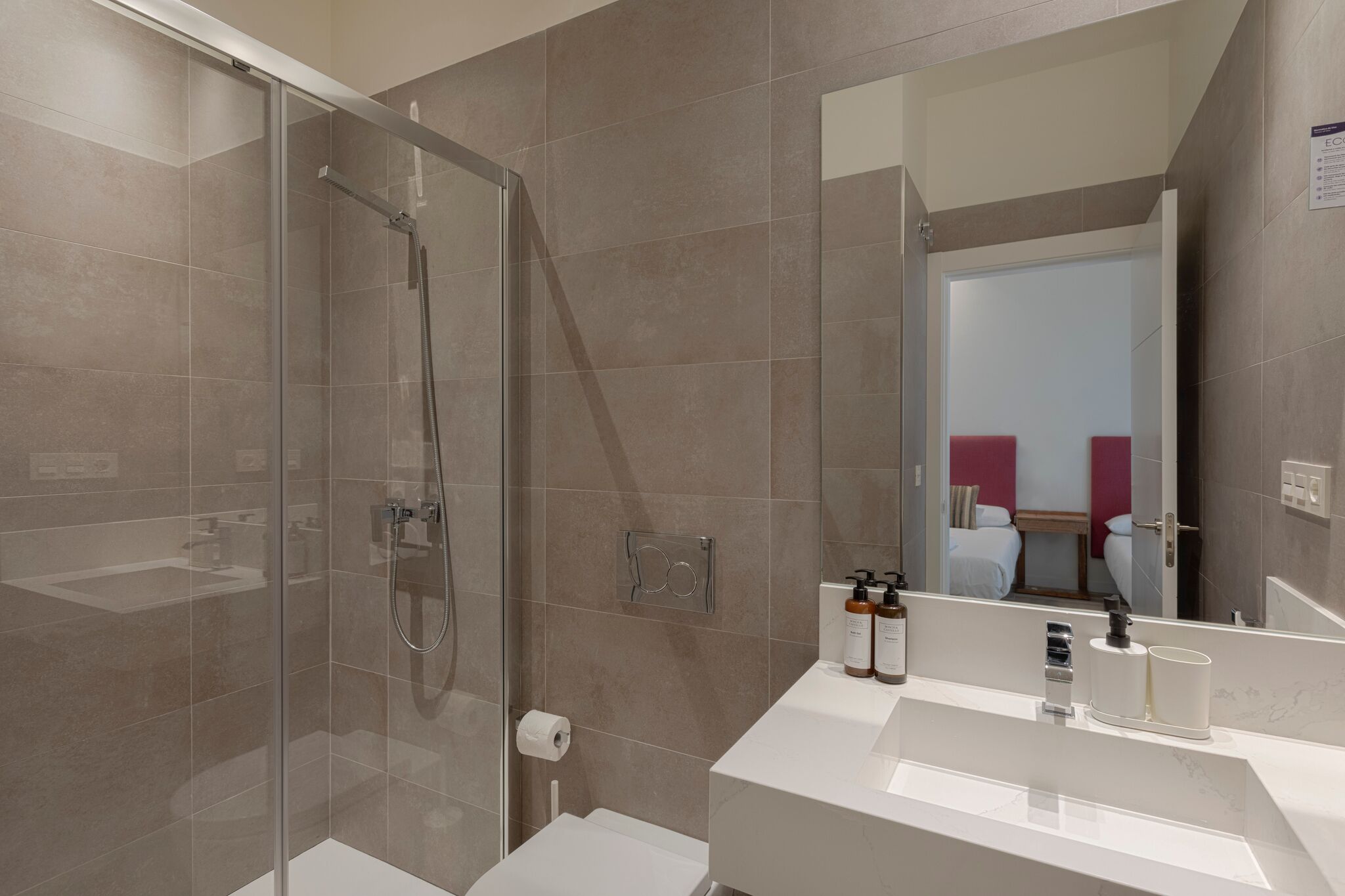 Fresh Velazquez Apartments