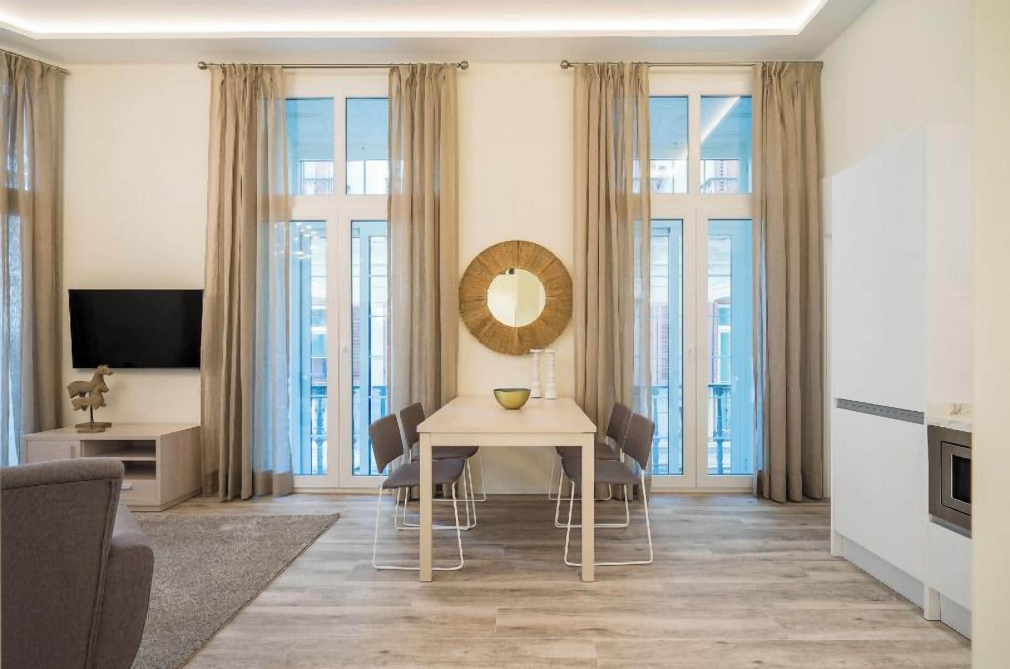 Fresh Velazquez Apartments