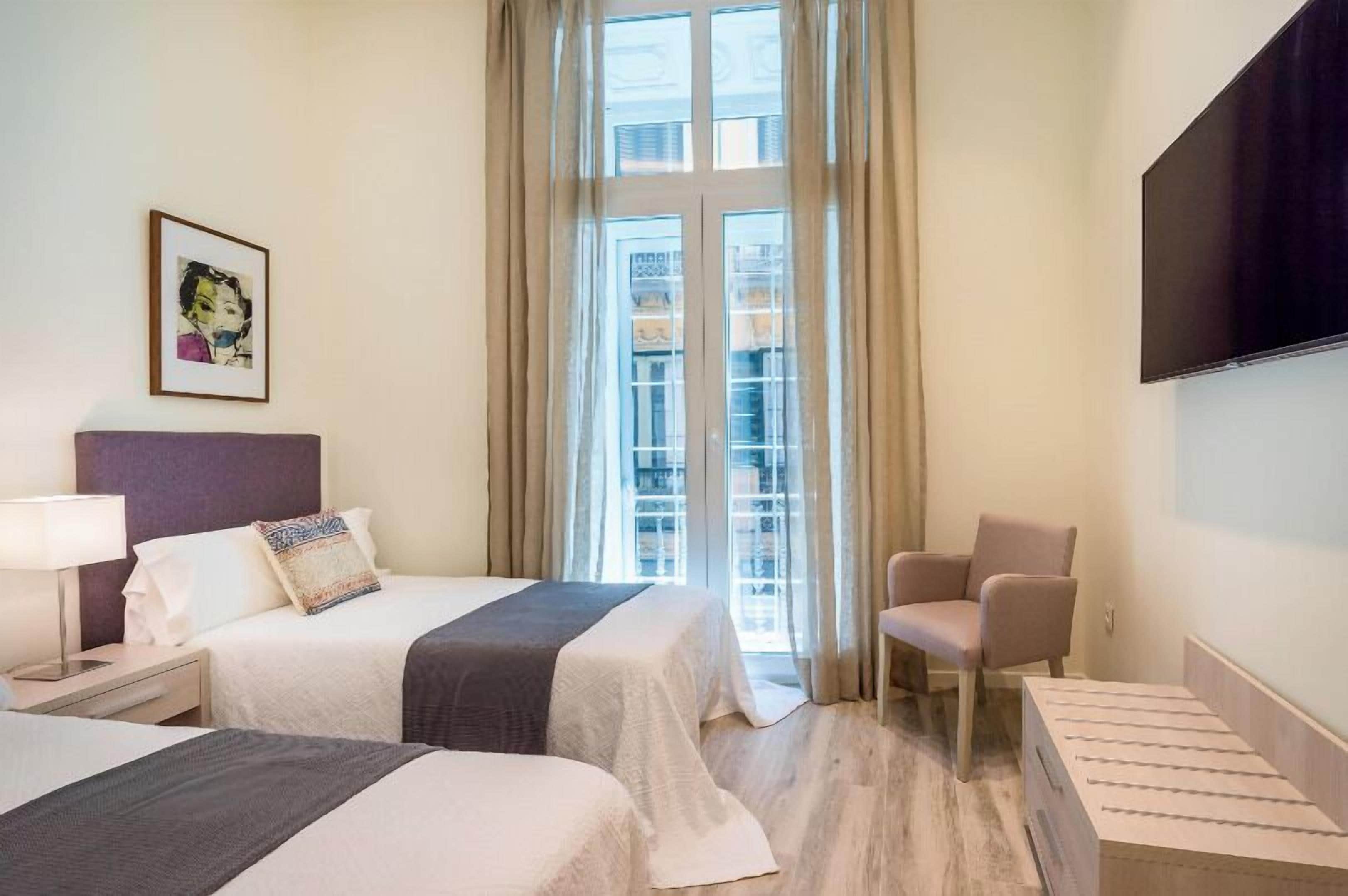 Fresh Velazquez Apartments