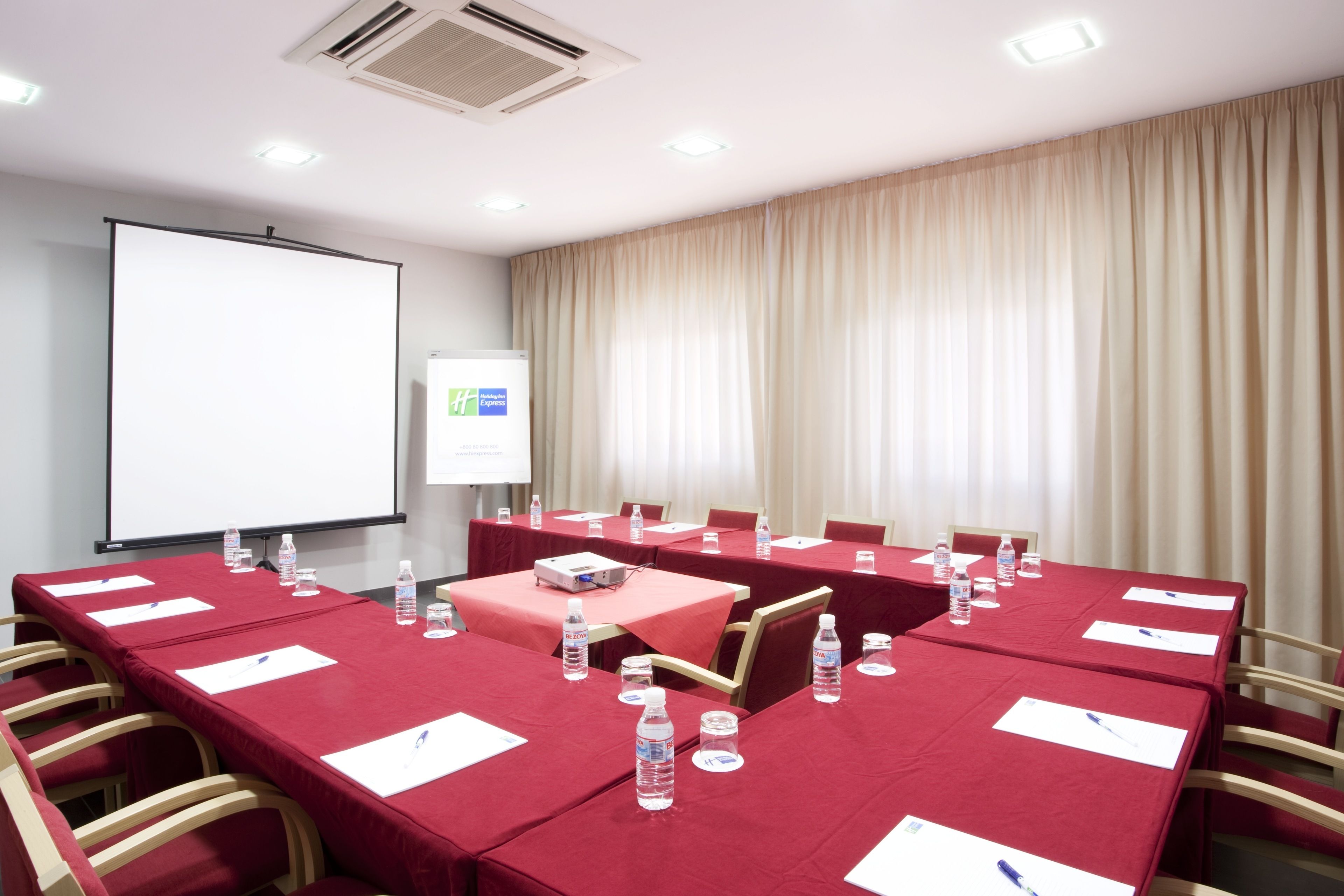 Holiday Inn Express Málaga - Aeropuerto