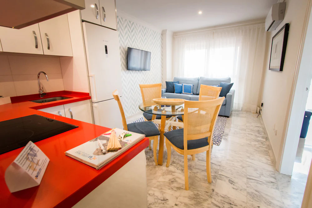 Holidays2Malaga Malagueta Beach