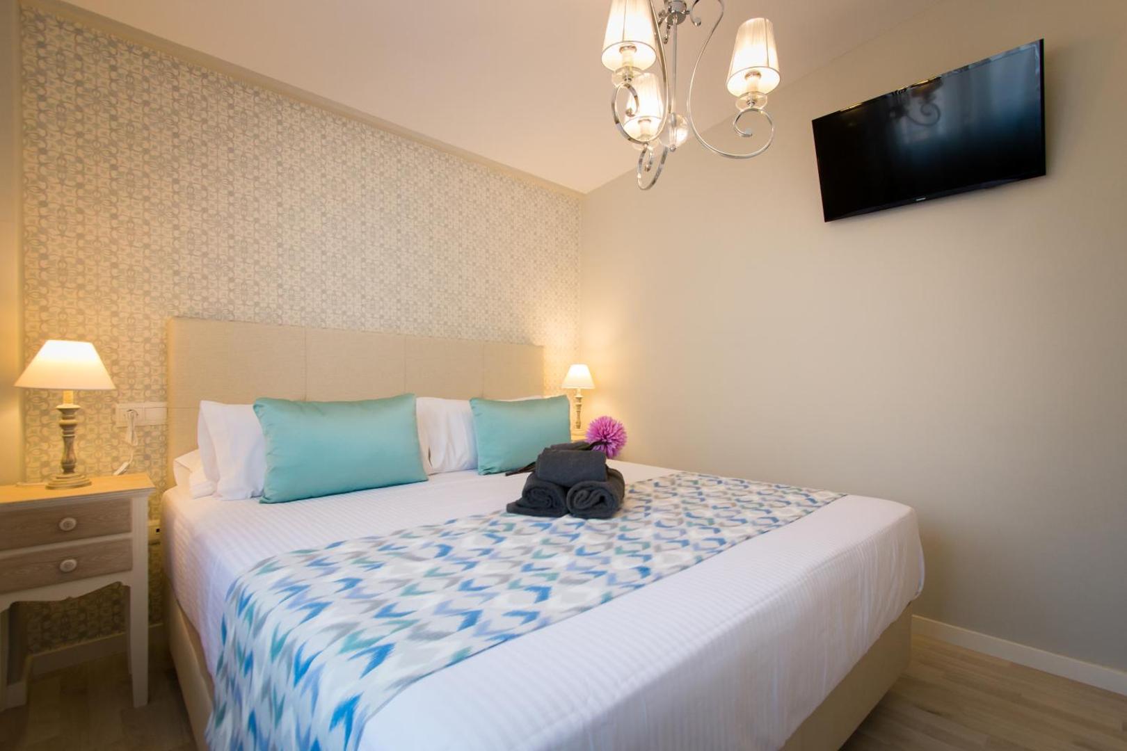 Holidays2Malaga Suites