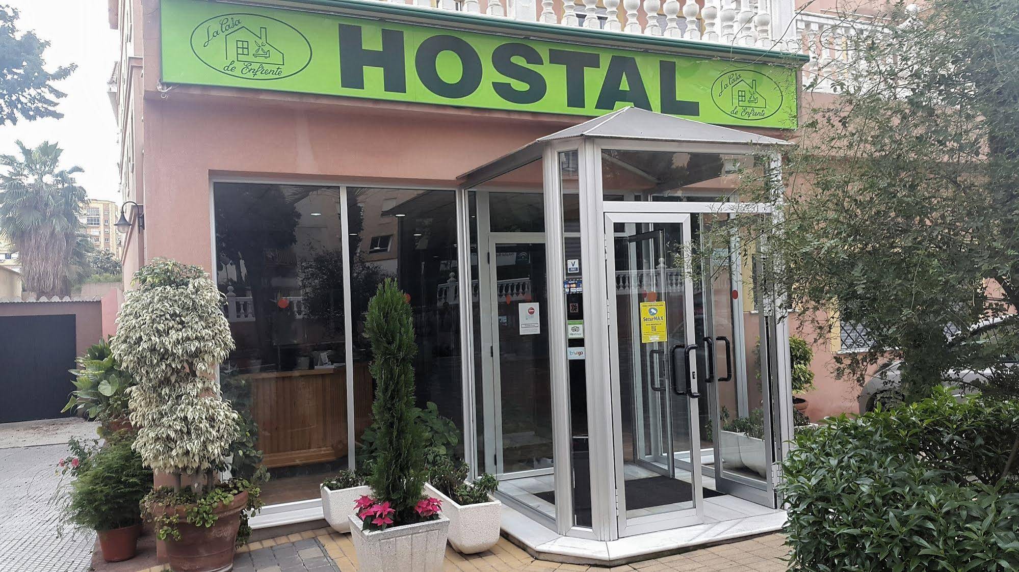 Hostal La Casa de Enfrente
