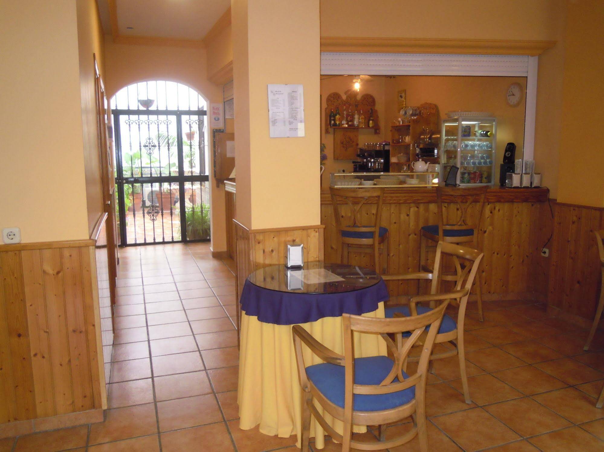 Hostal Moscatel
