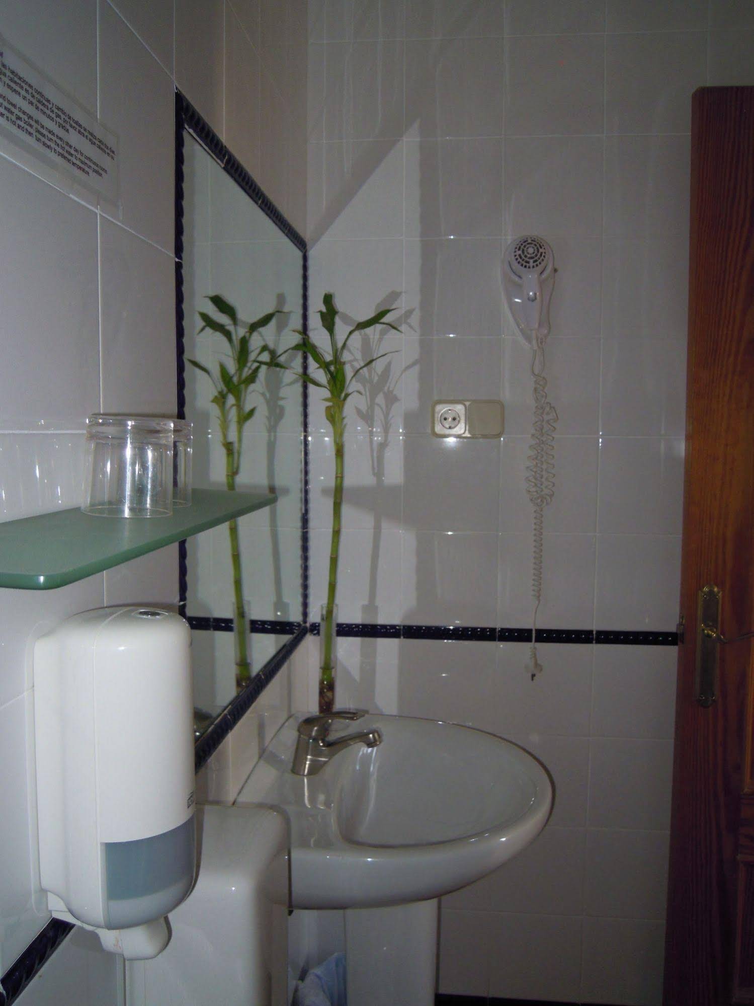 Hostal Moscatel