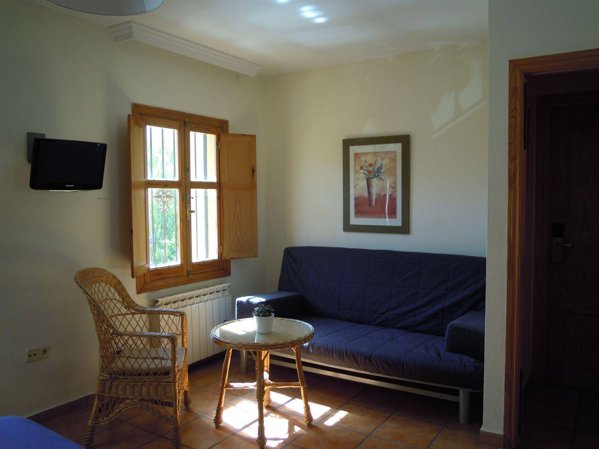 Hostal Moscatel