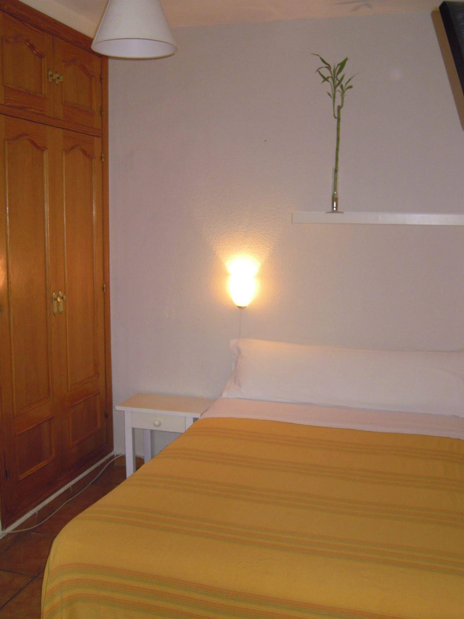 Hostal Moscatel