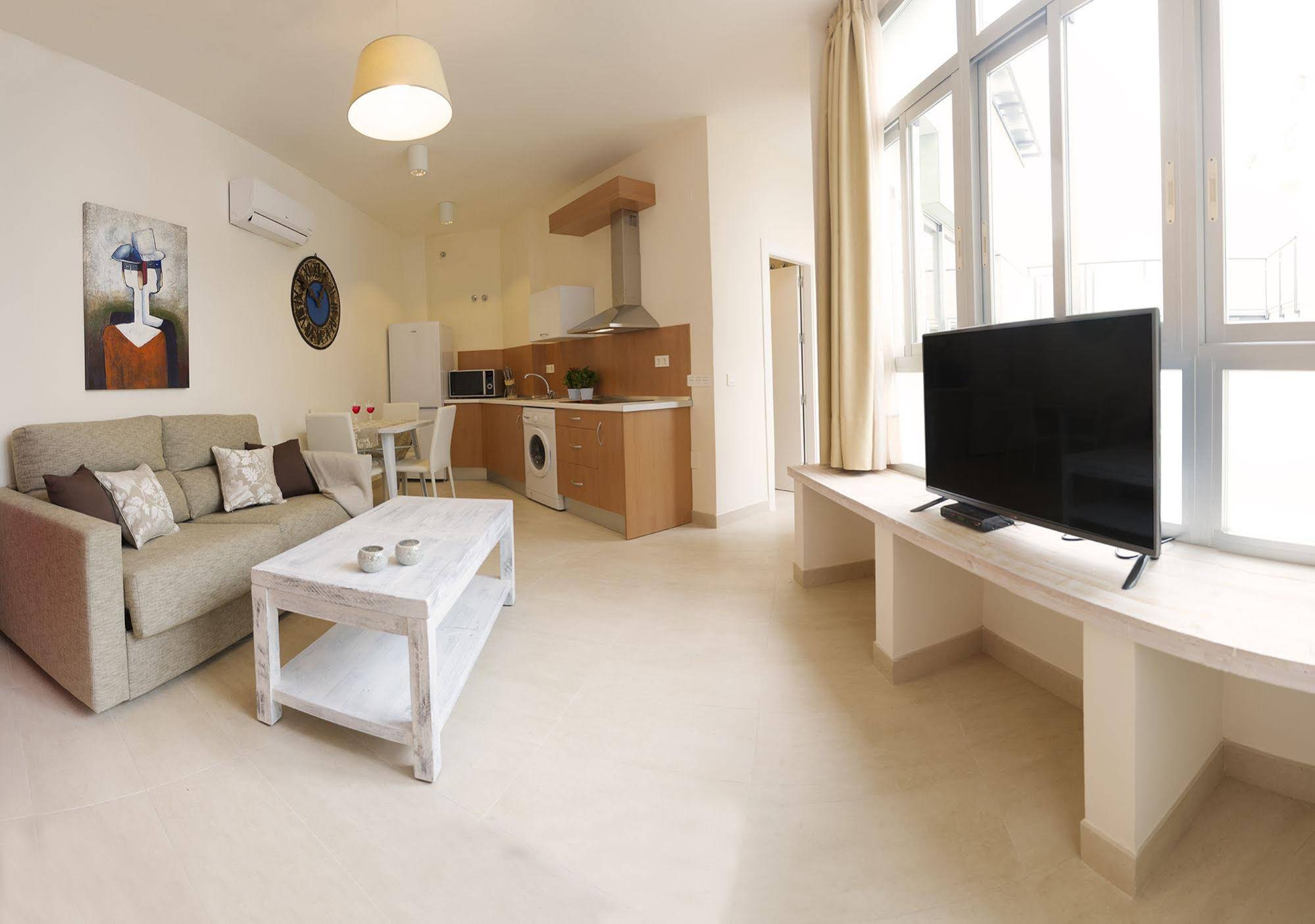 Living4Malaga Suites Superior
