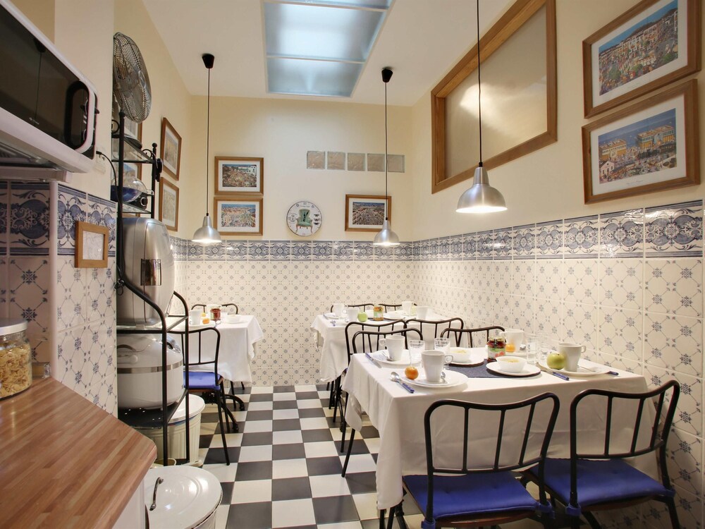 Málaga Lodge