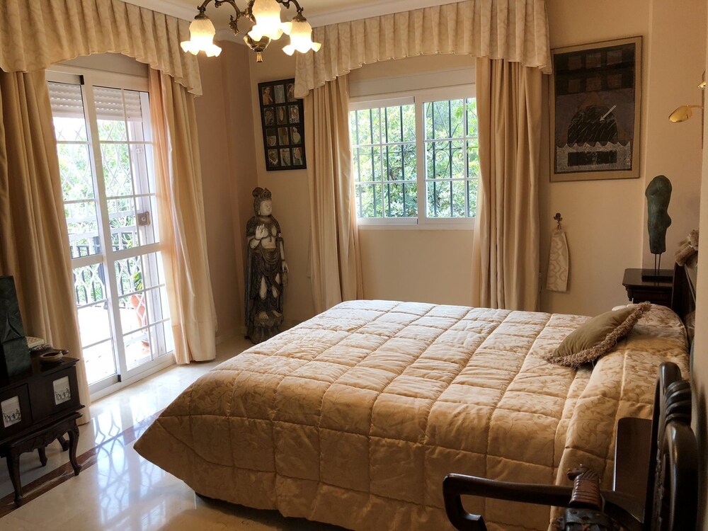 Rentcostadelsol Villa Pinares