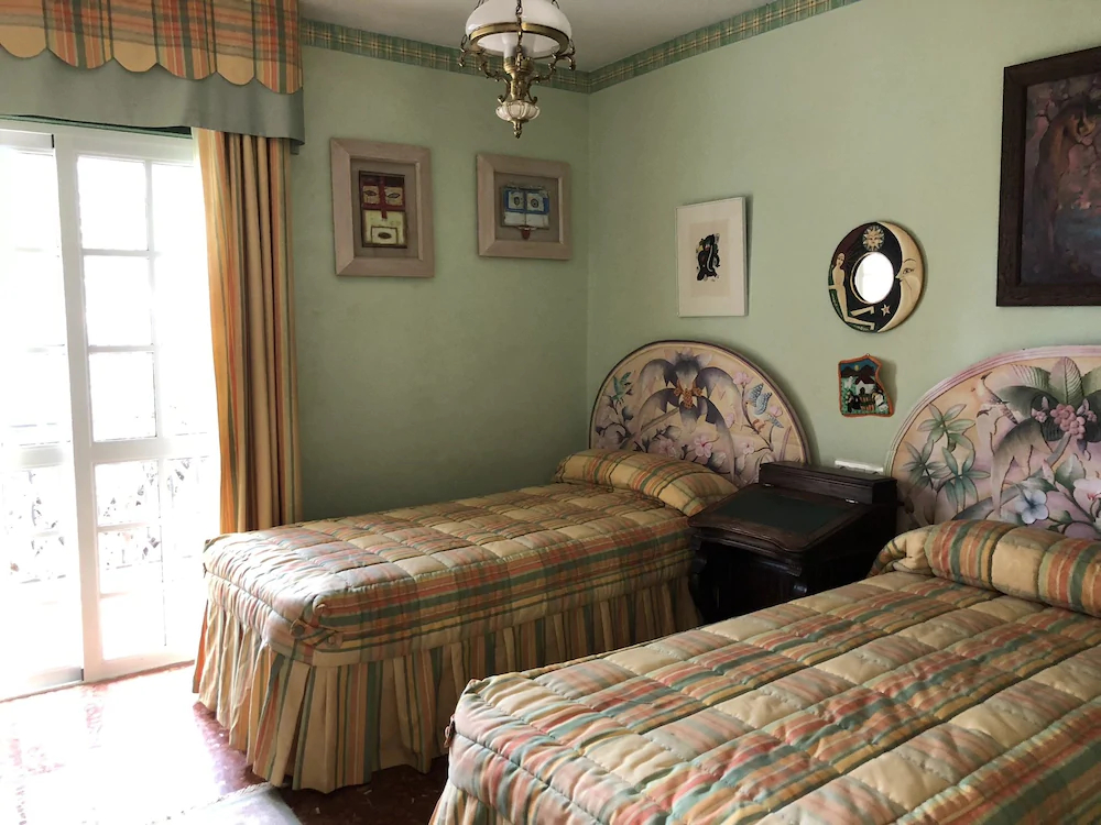 Rentcostadelsol Villa Pinares