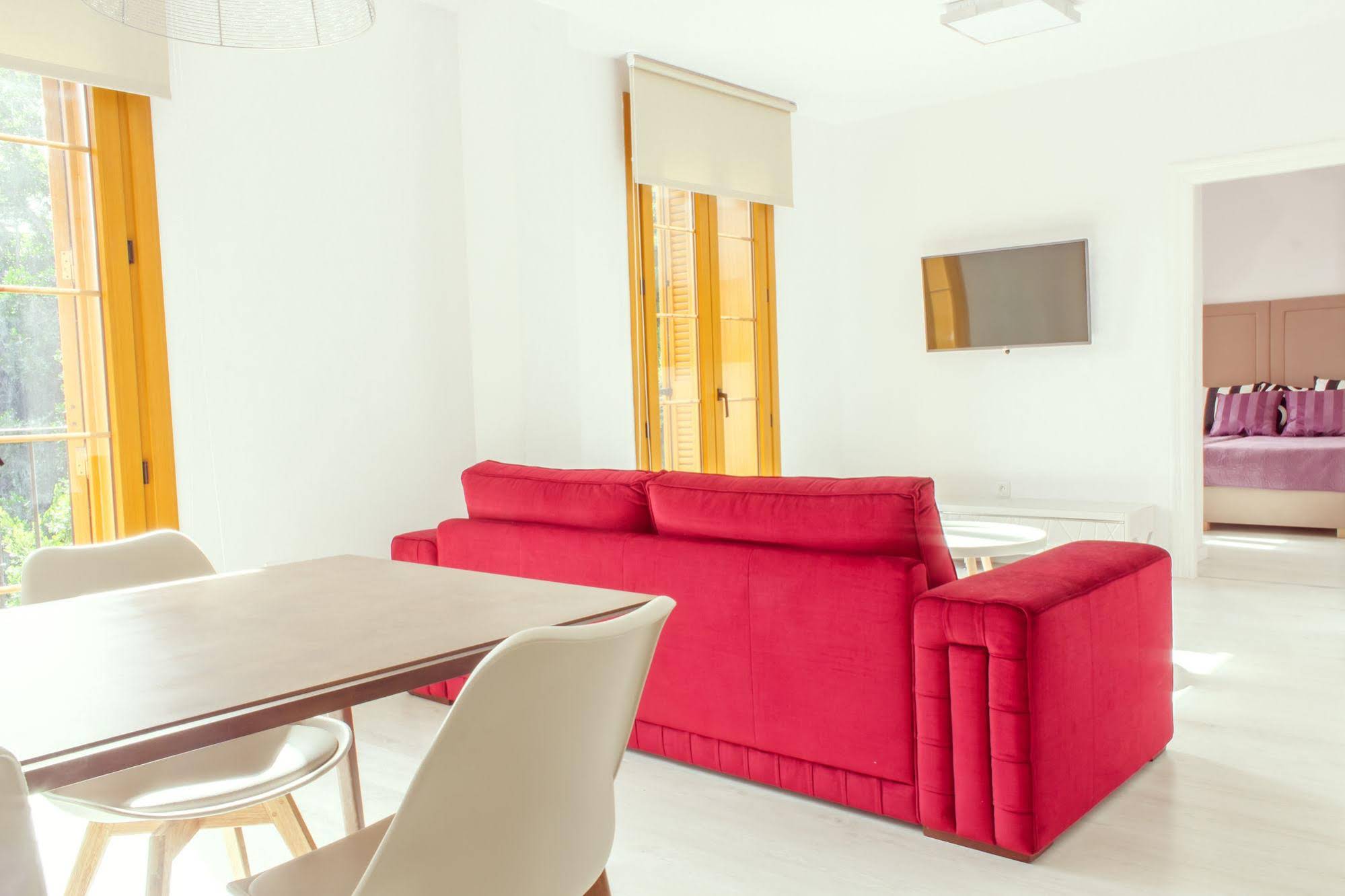 Santa Cruz Apartments