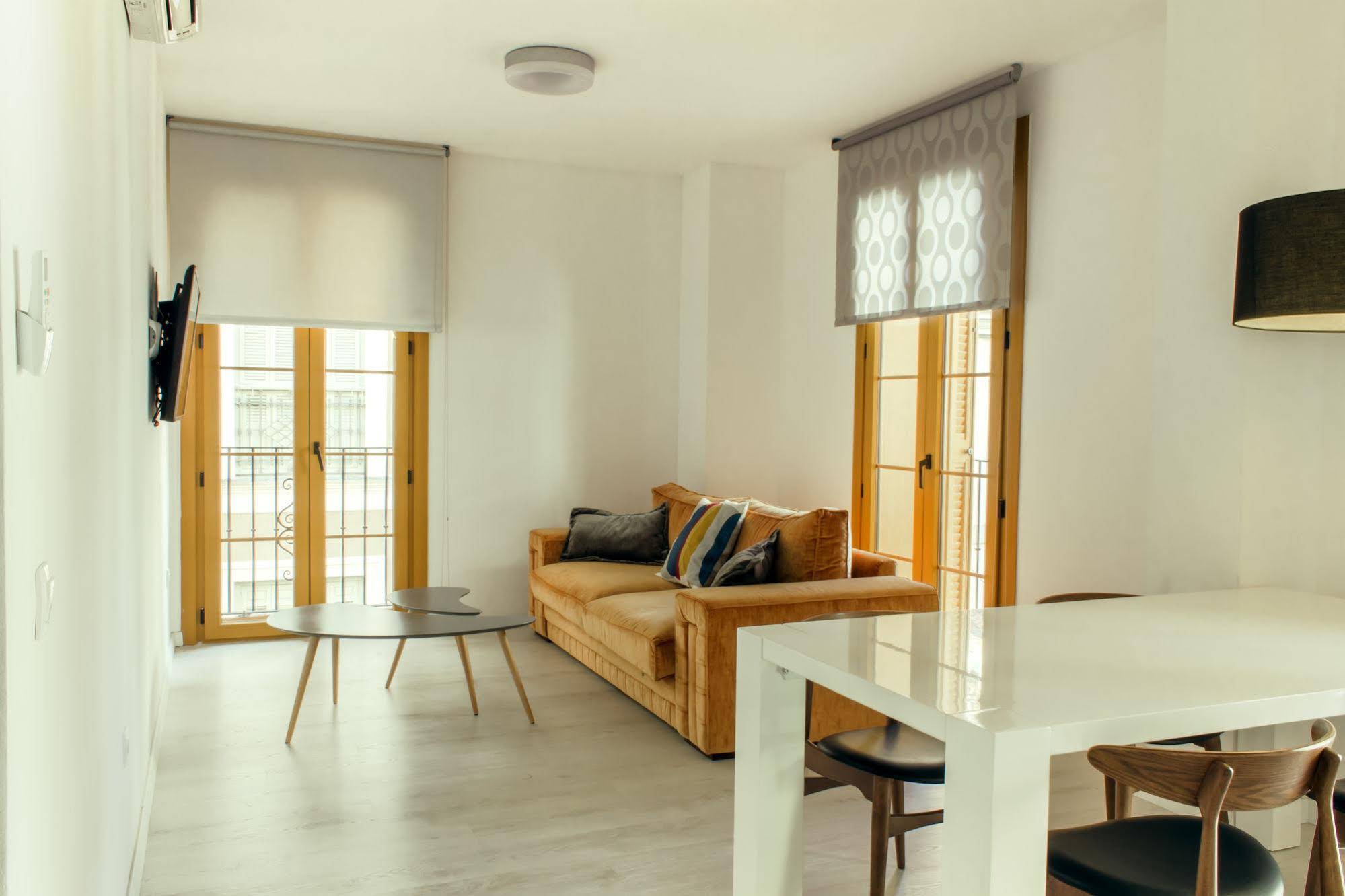 Santa Cruz Apartments