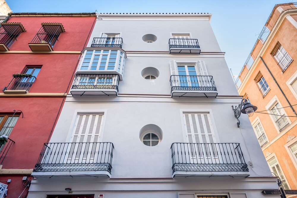 Solaga Suites Merced