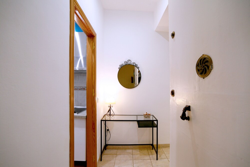 Victoria De Alba House