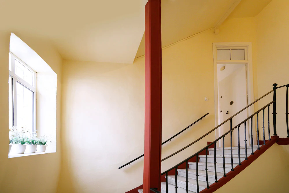 Victoria De Alba House