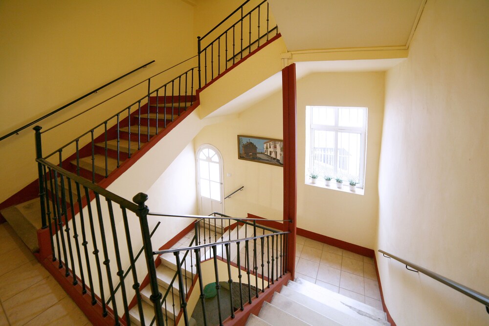 Victoria De Alba House