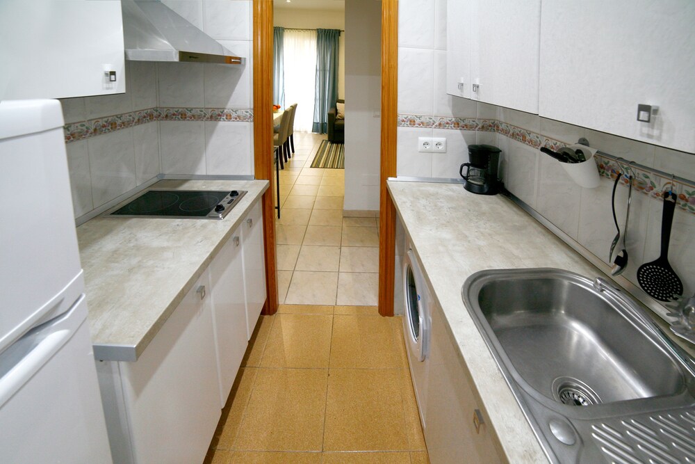 Victoria De Alba House