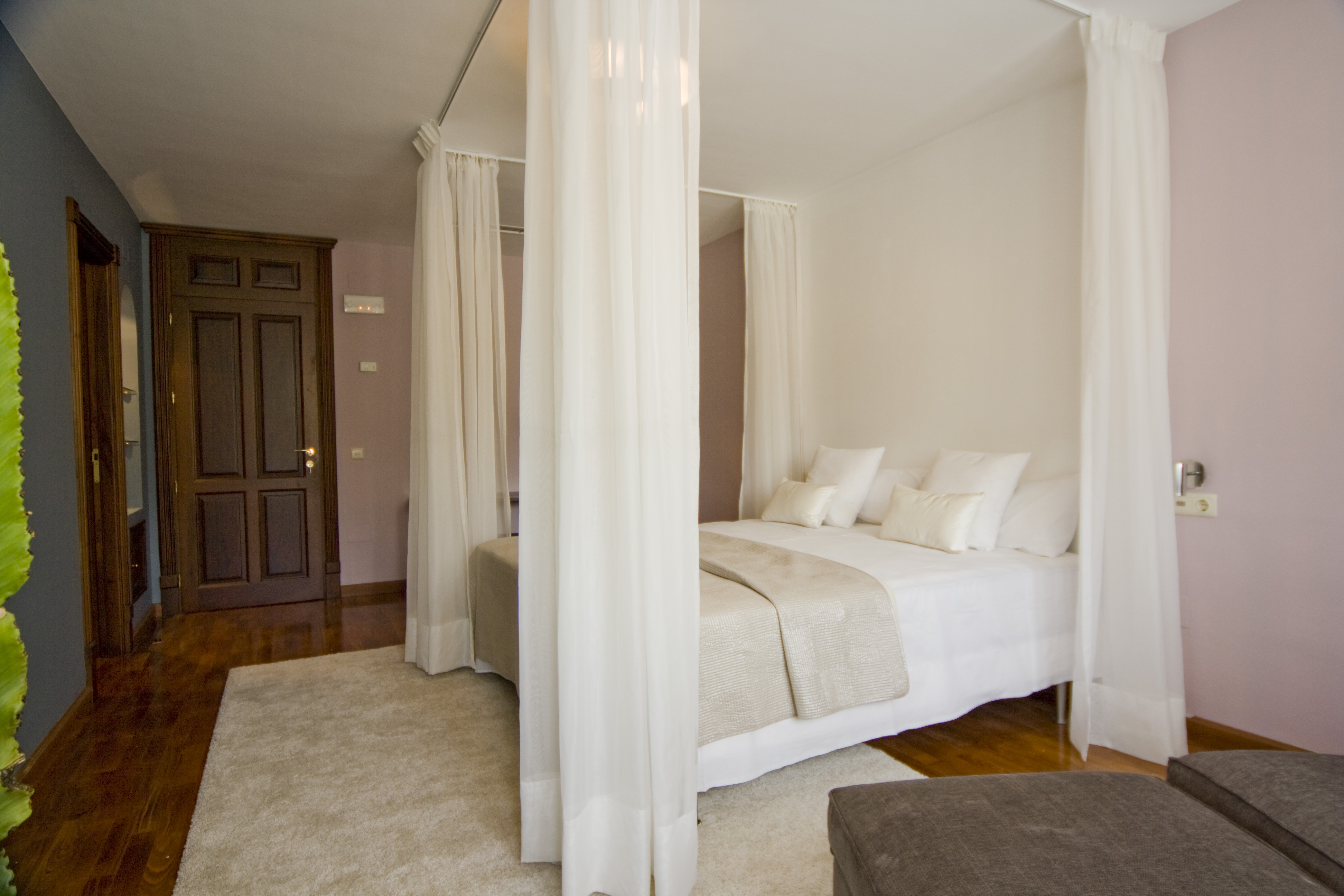 BYPILLOW Villa Lorena