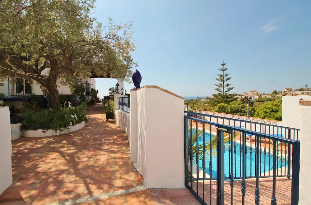 1003 Villa Cornocalejo
