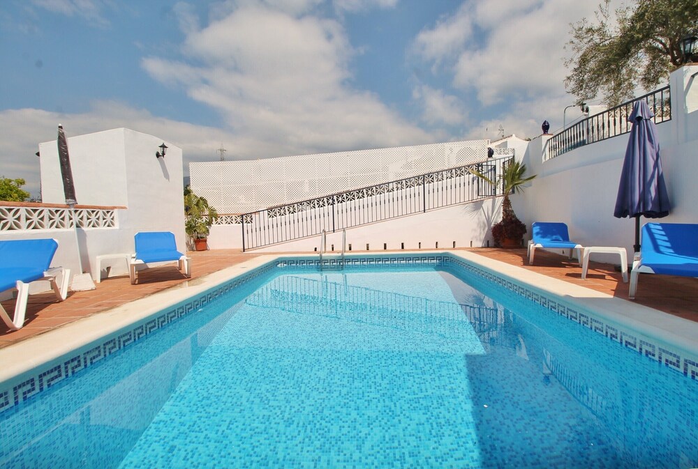 1003 Villa Cornocalejo