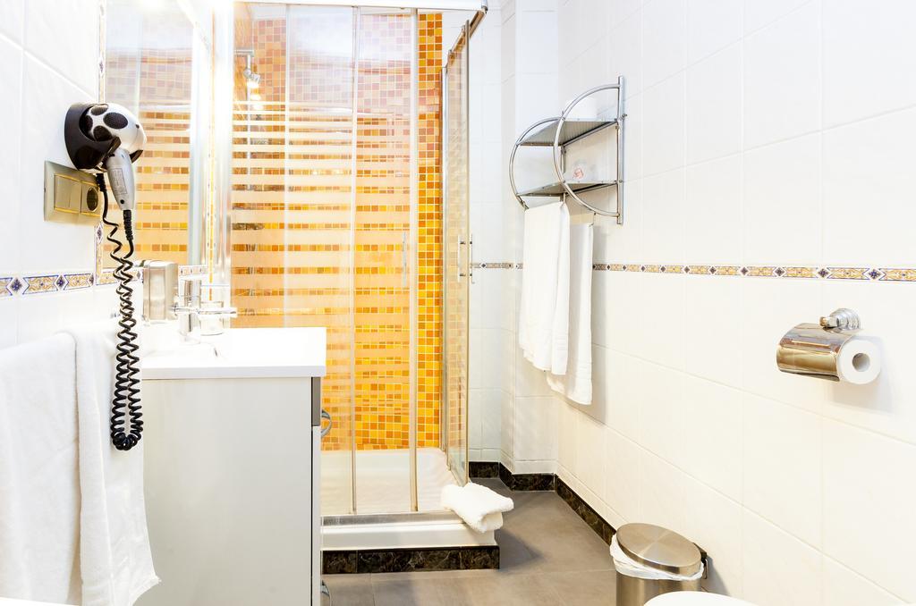 Apartamentos Abril