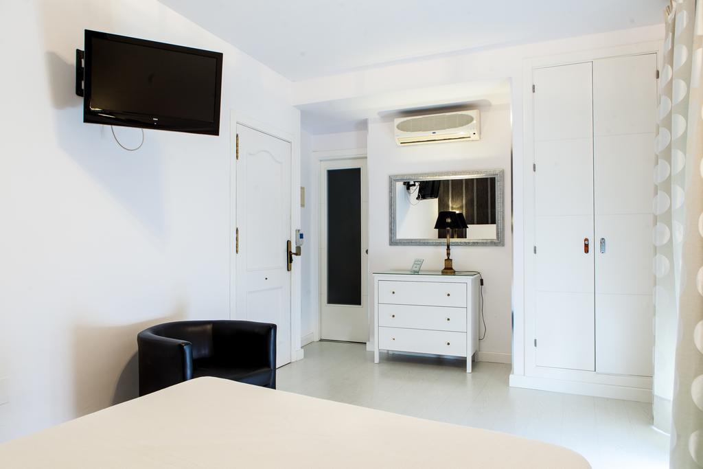 Apartamentos Abril