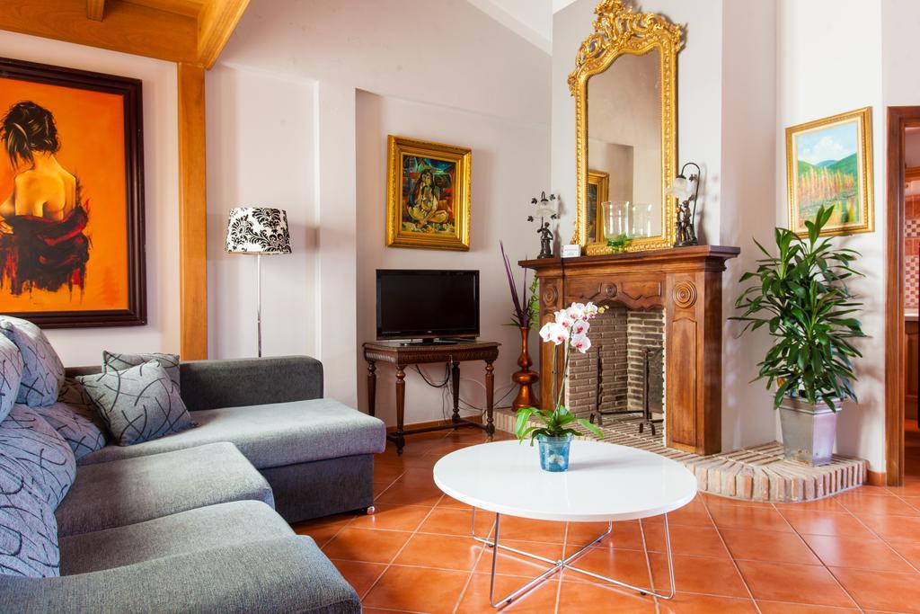 Apartamentos Abril