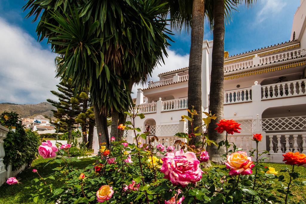 Las Rosas de Capistrano