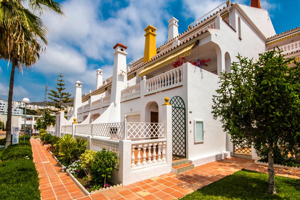 Las Rosas de Capistrano