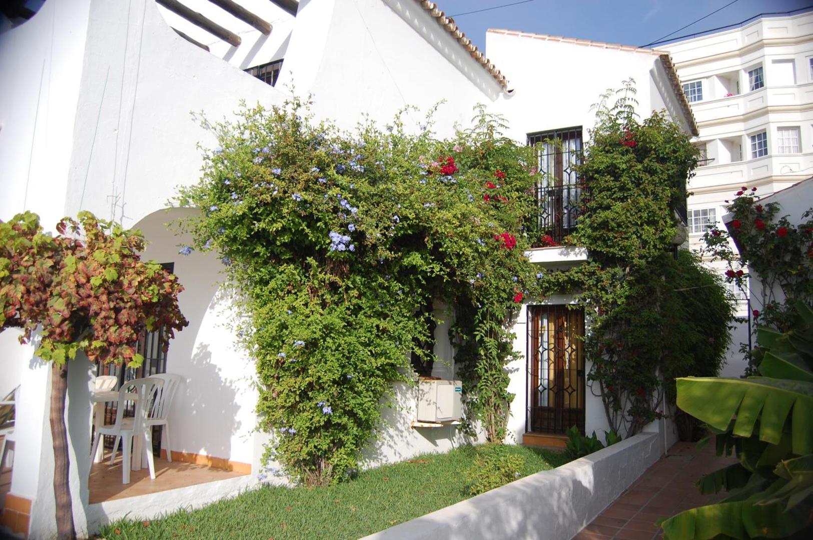 Apartamentos Perla Marina