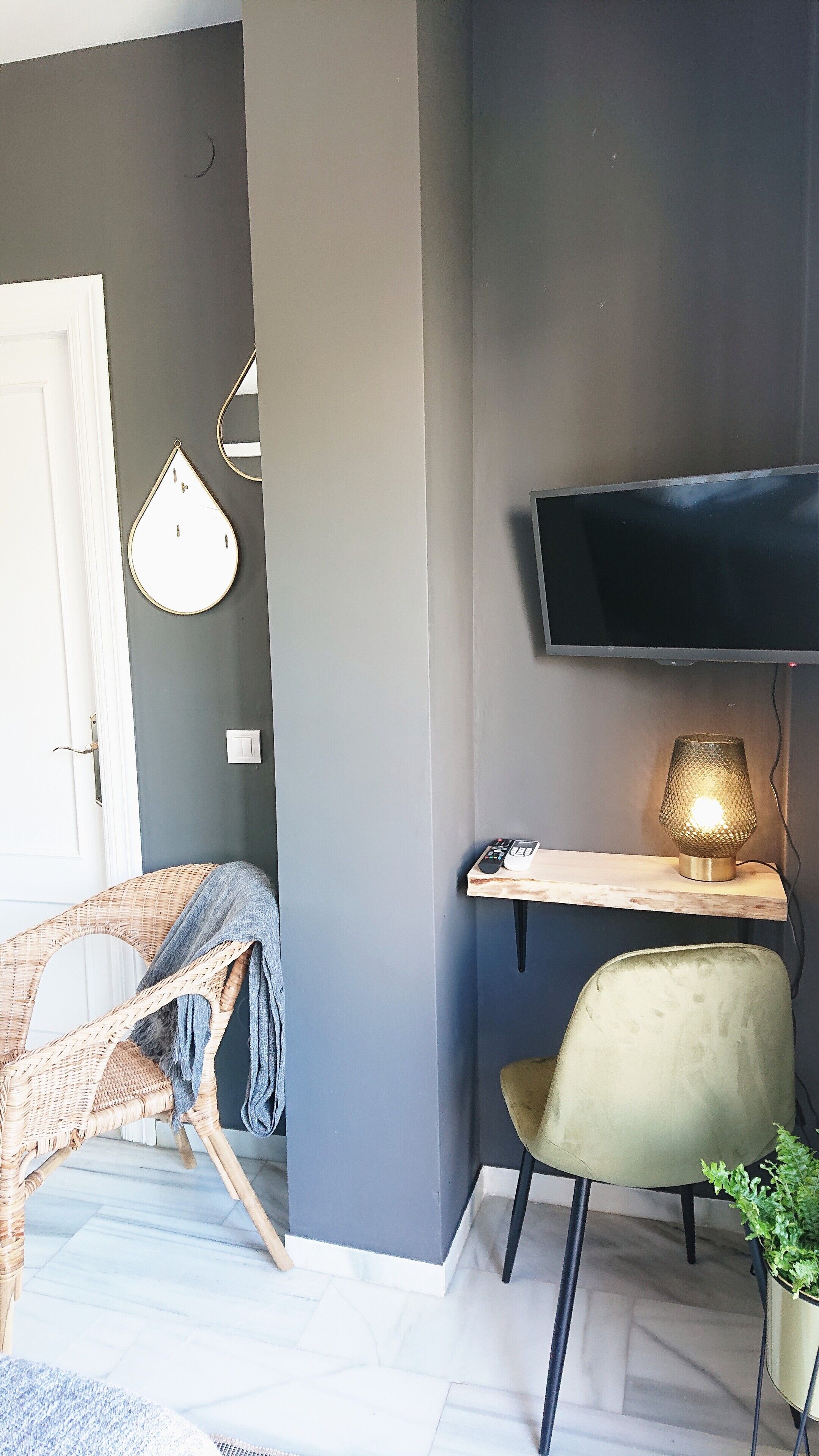 Carmen Rooms