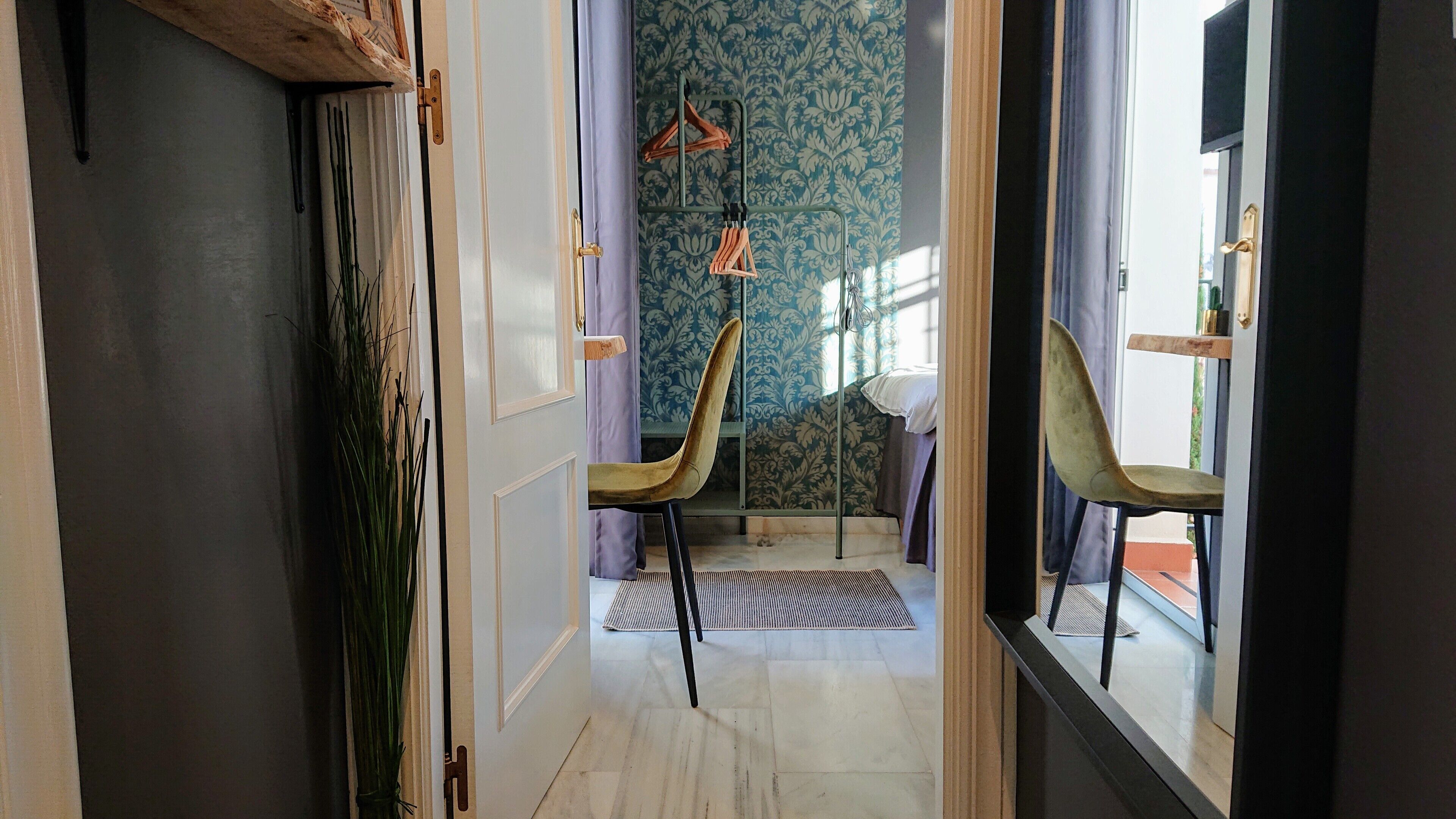 Carmen Rooms