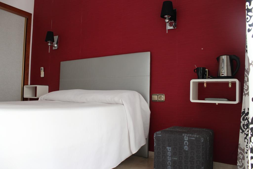 Hostal Abril