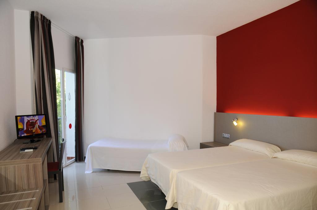 Hotel Nerja Club by Dorobe Hotels