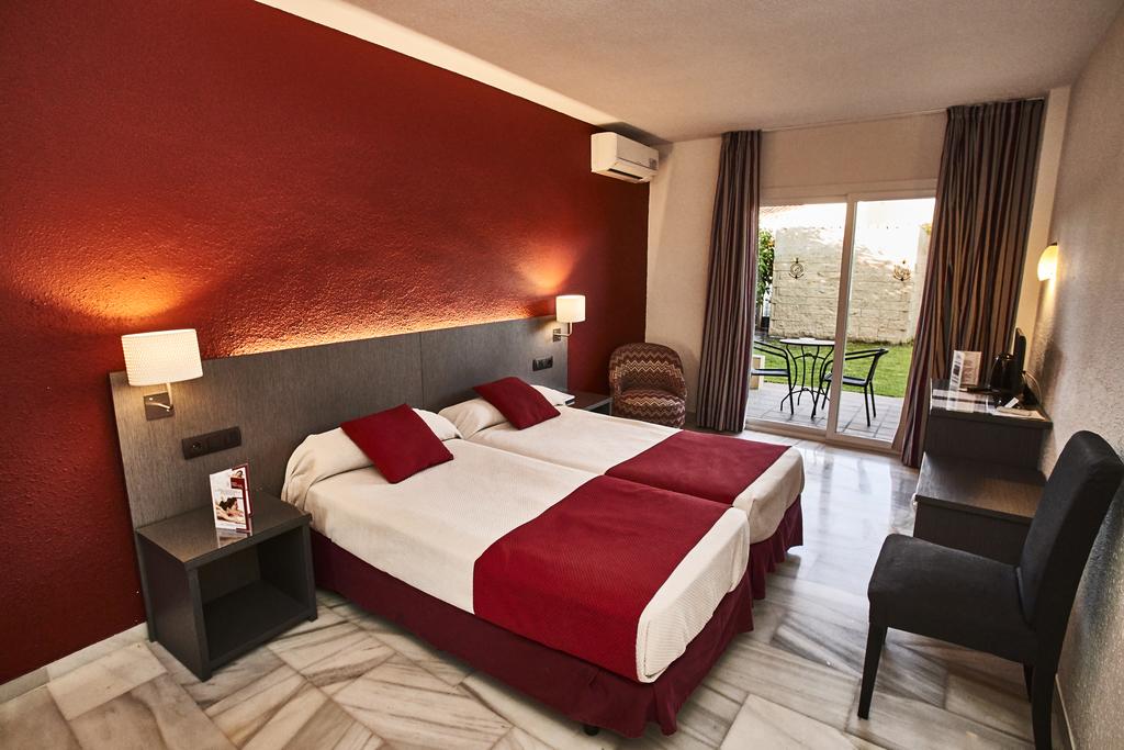 Hotel Nerja Club by Dorobe Hotels