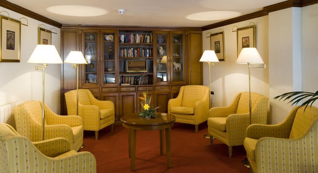 Perla Marina Hotel & Apartamentos