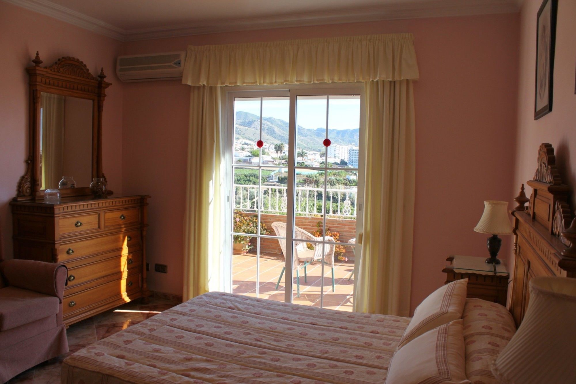 Villa Mercedes Canovas Nerja