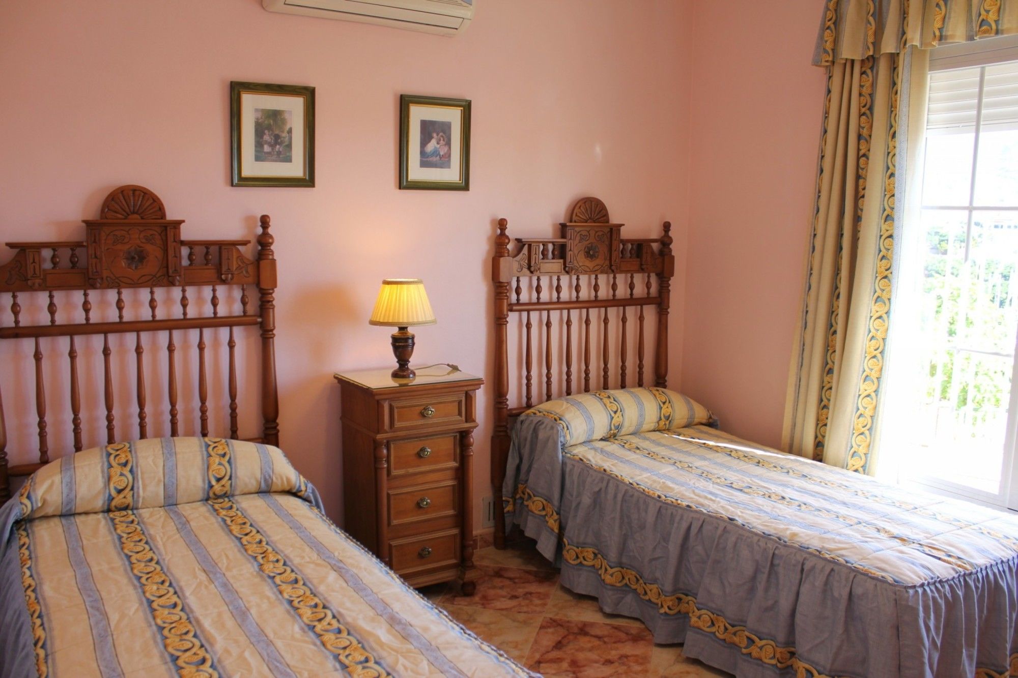 Villa Mercedes Canovas Nerja